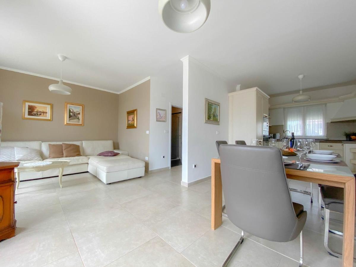 Casa Hana Buzinija Luaran gambar