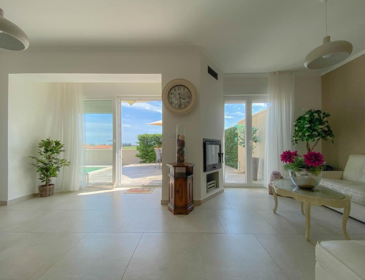 Casa Hana Buzinija Luaran gambar