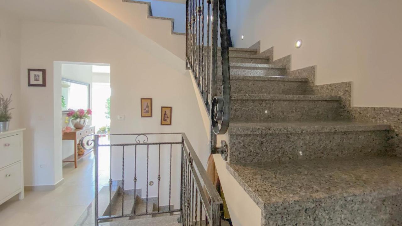 Casa Hana Buzinija Luaran gambar
